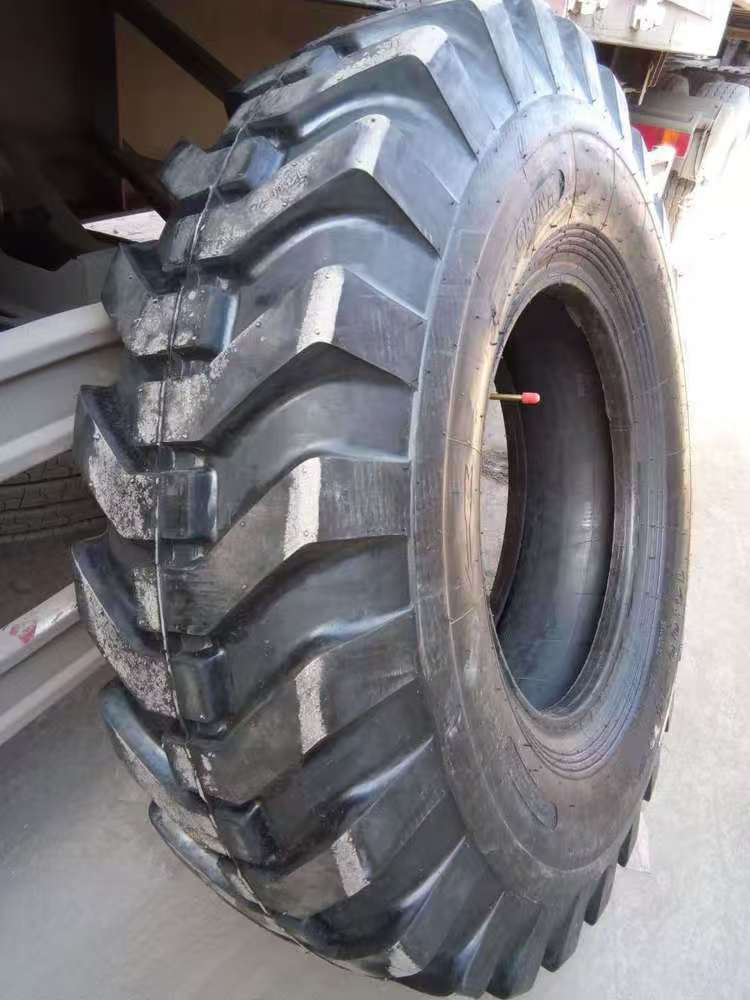 工程车外胎